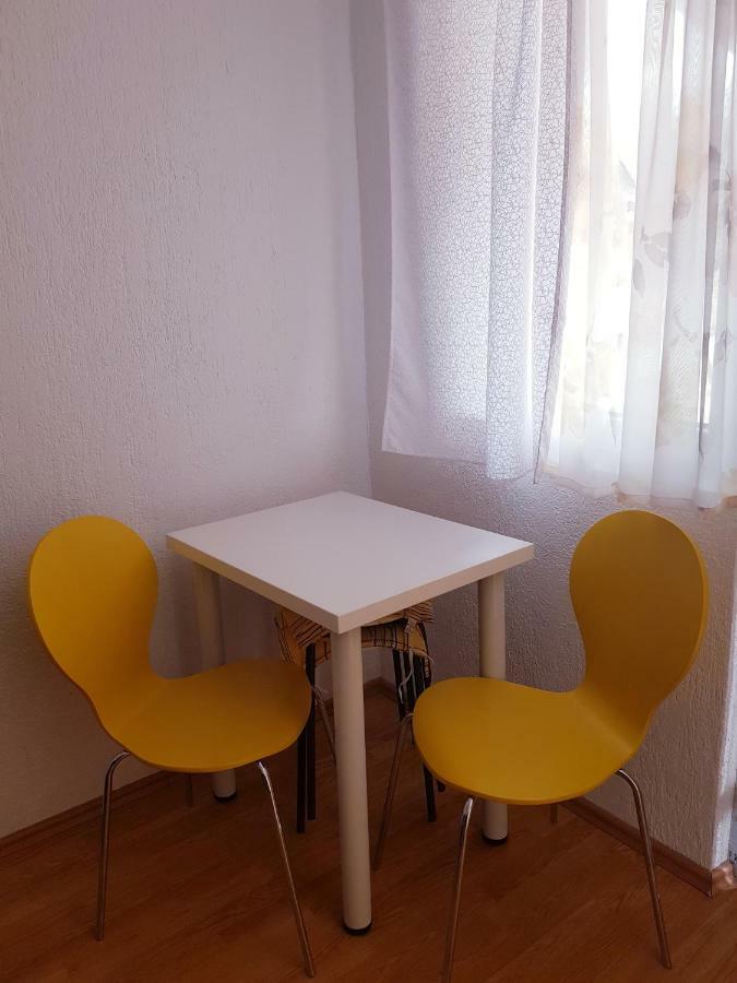 Apartments Marko Vir Exteriör bild